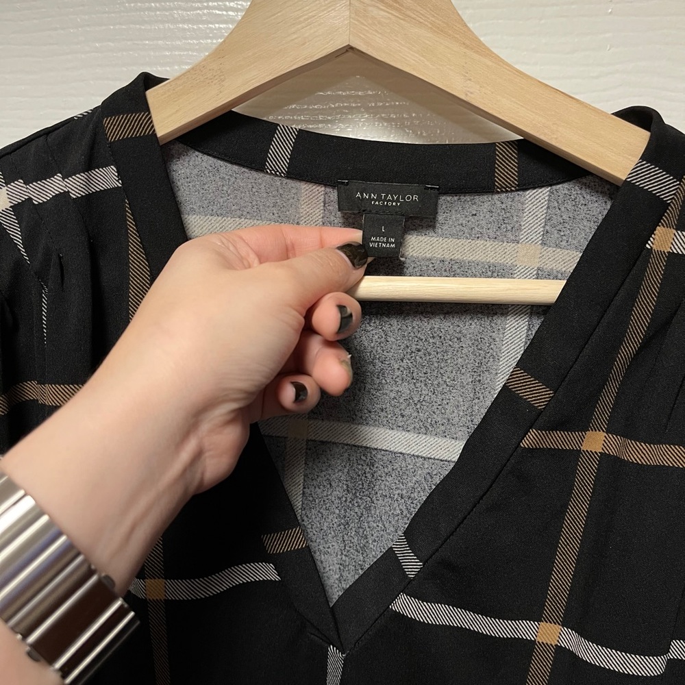Blouse - Picture 2 of 4